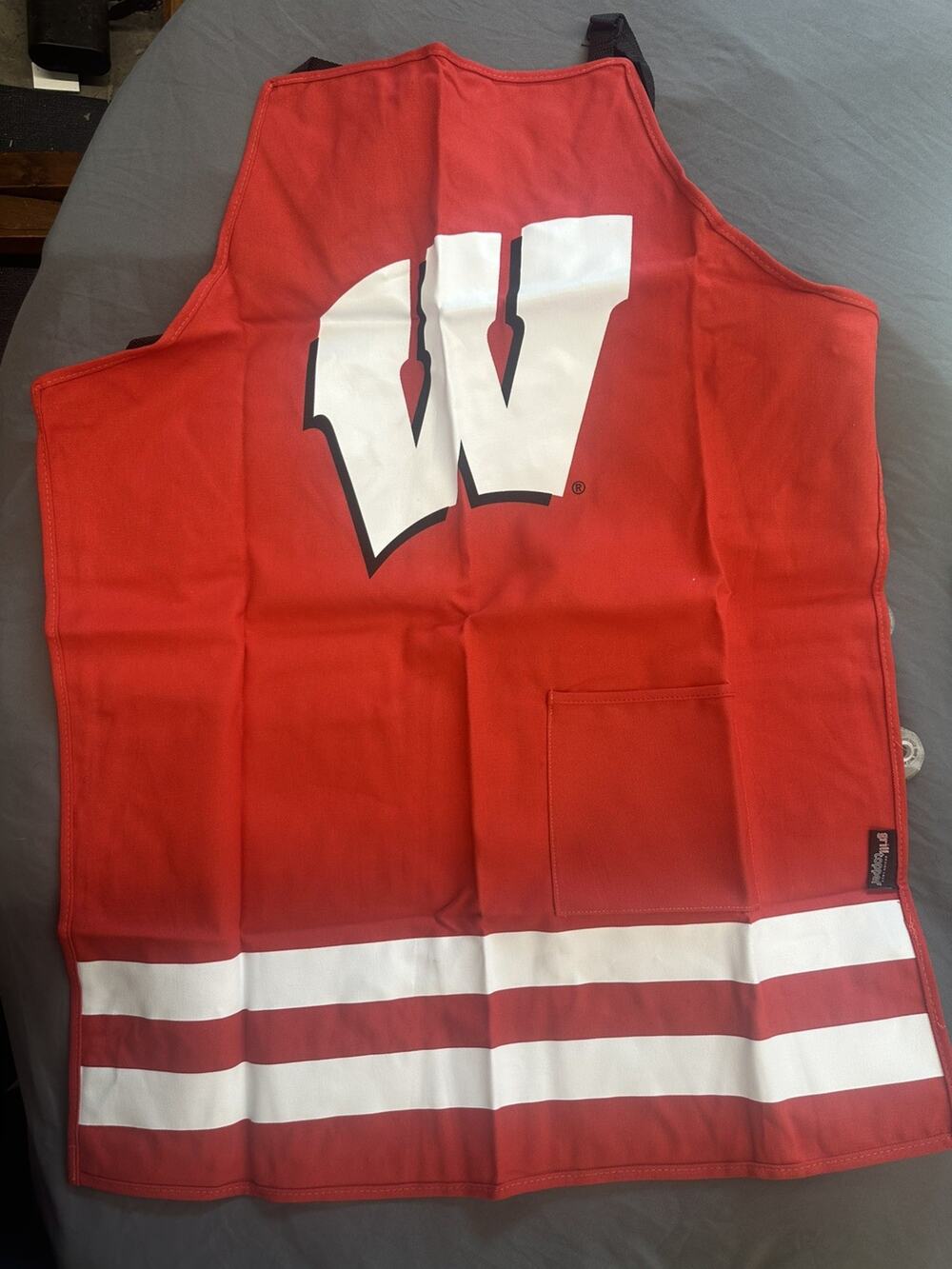 University of Wisconsin Badgers BBQ Apron. Cooking. One Size Fits All.